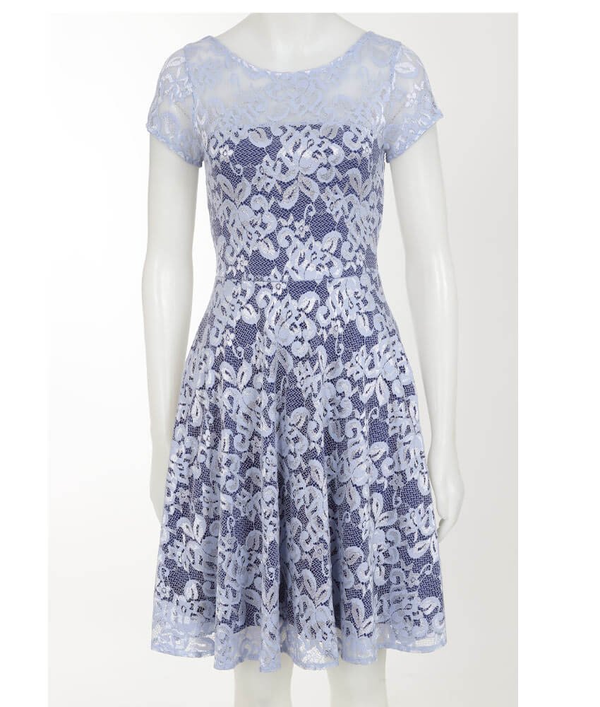 Ghost-Mannequin.jpg Ghost-Mannequin.jpg